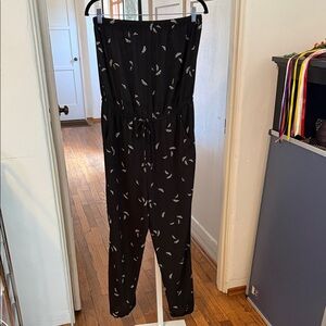 Gilli Black Strapless Jumpsuit with Feather Pattern Medium